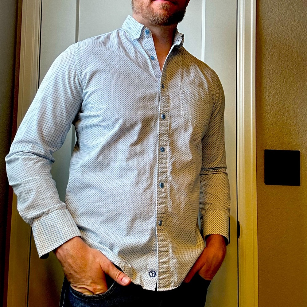 Twillory untuckable long sleeve button down shirt